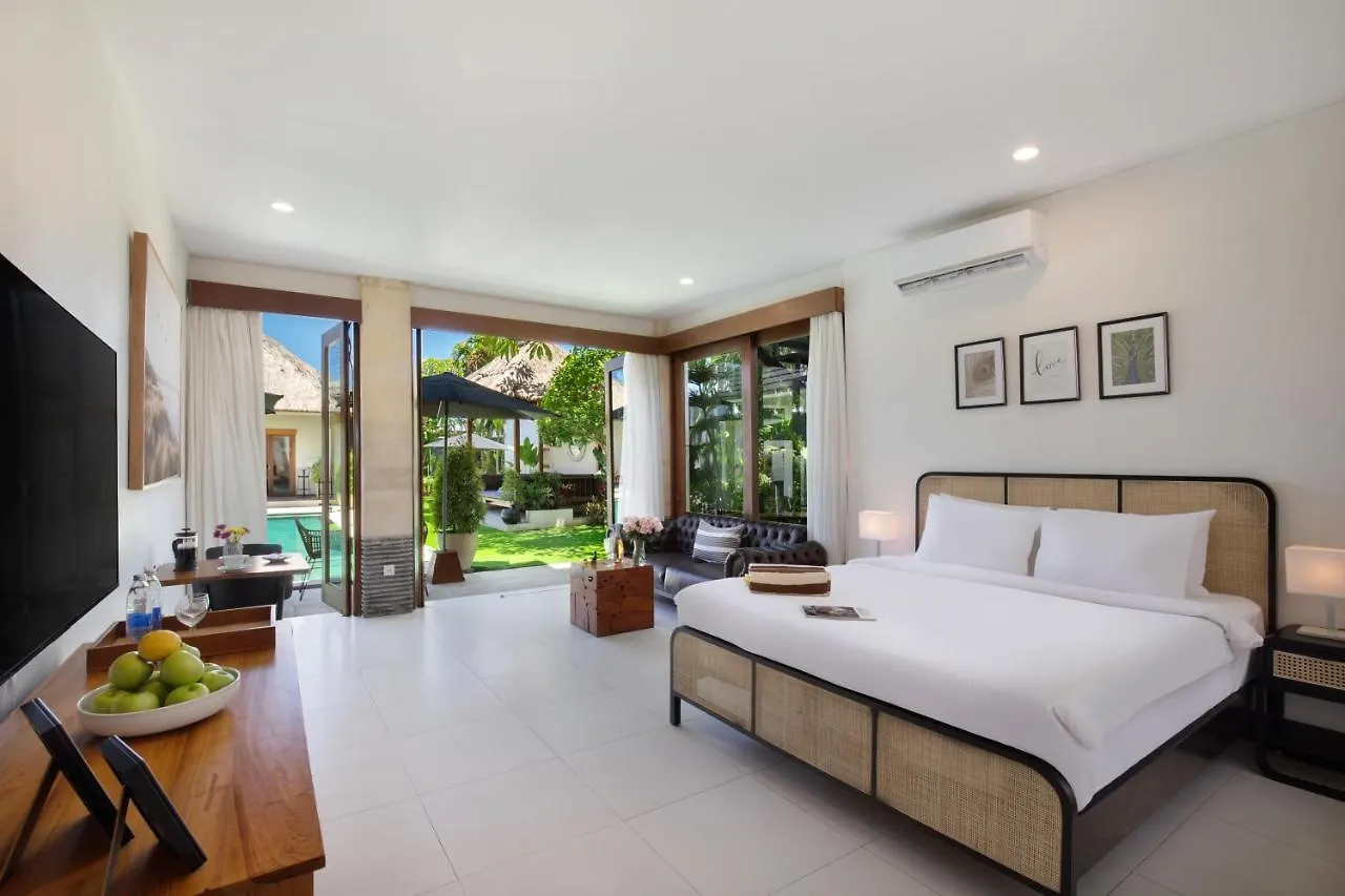Big Private 11 Bed, 12,5 Bath, Rosefield Villa With Pool, Close To The Beach Canggu  Canggu (Bali)