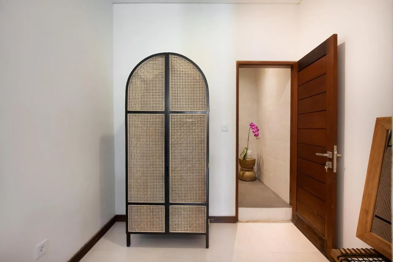 Big Private 11 Bed, 12,5 Bath, Rosefield Villa With Pool, Close To The Beach Canggu  0*, Canggu (Bali) Indonesia