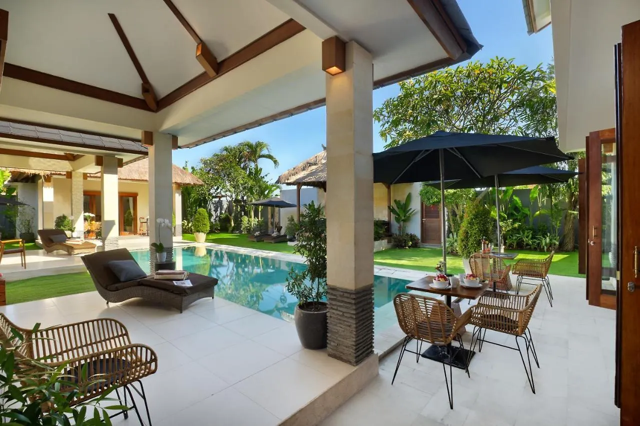 Big Private 11 Bed, 12,5 Bath, Rosefield Villa With Pool, Close To The Beach Canggu  Canggu (Bali)