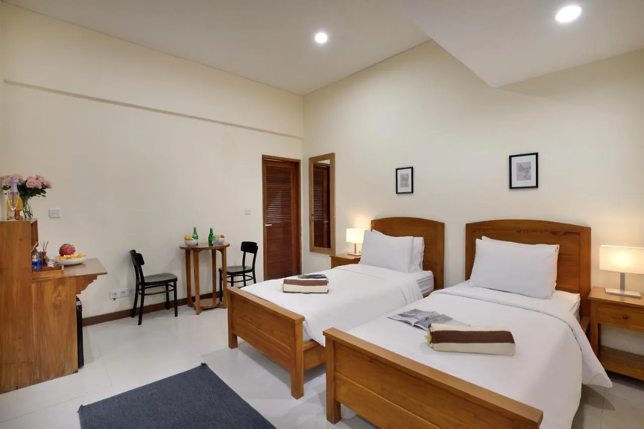 Big Private 11 Bed, 12,5 Bath, Rosefield Villa With Pool, Close To The Beach Canggu