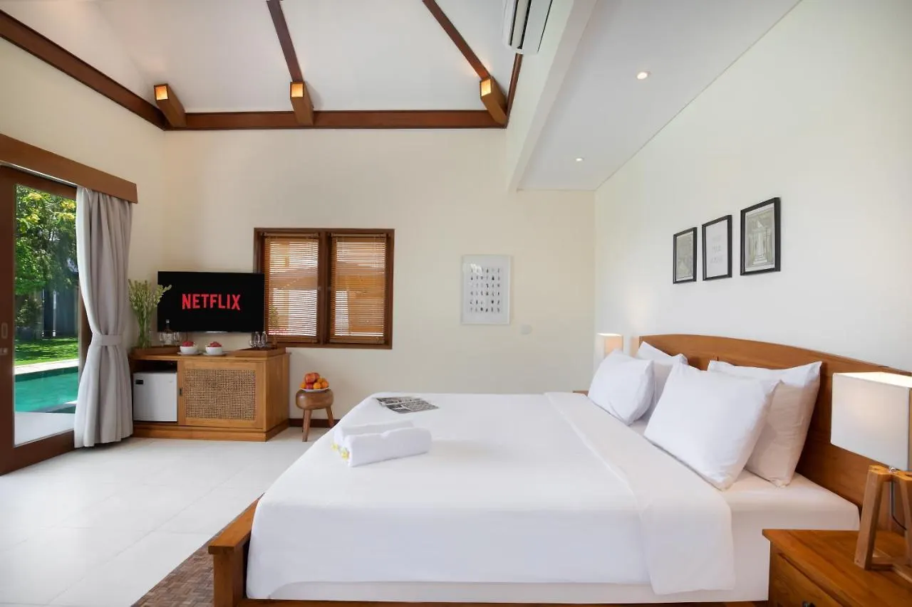 Big Private 11 Bed, 12,5 Bath, Rosefield Villa With Pool, Close To The Beach Canggu  Canggu (Bali)