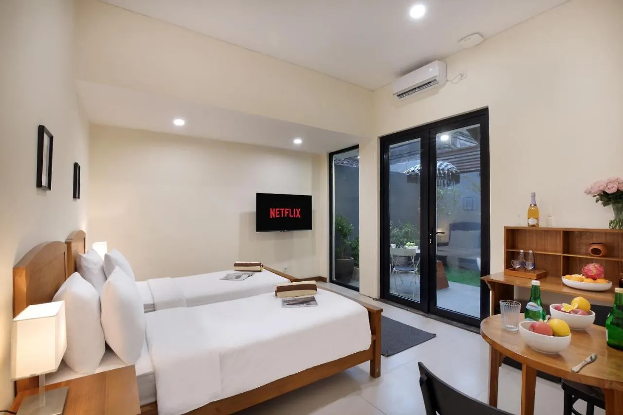Big Private 11 Bed, 12,5 Bath, Rosefield Villa With Pool, Close To The Beach Canggu  0*, Canggu (Bali)