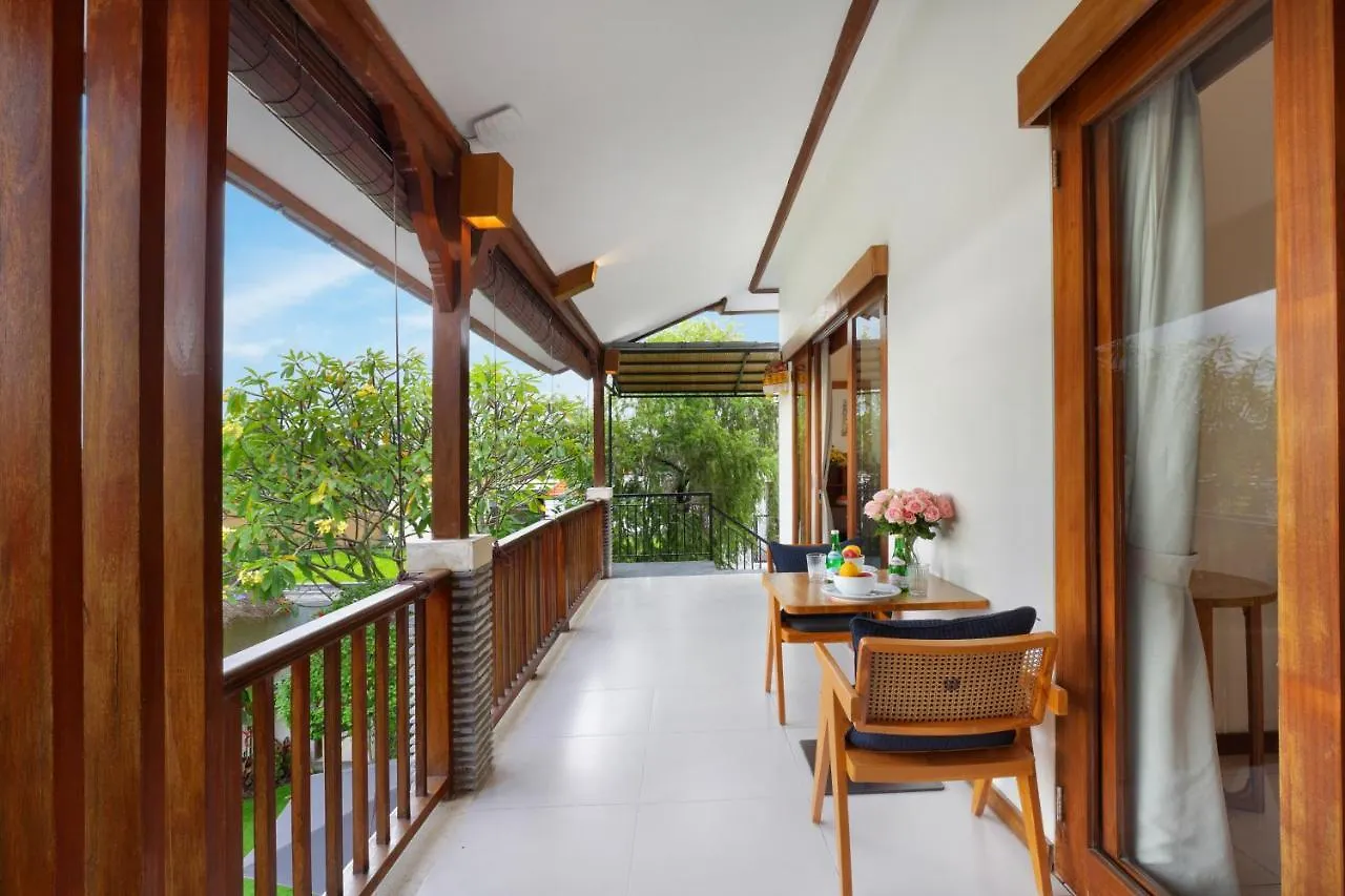 Big Private 11 Bed, 12,5 Bath, Rosefield Villa With Pool, Close To The Beach Canggu  Canggu (Bali)