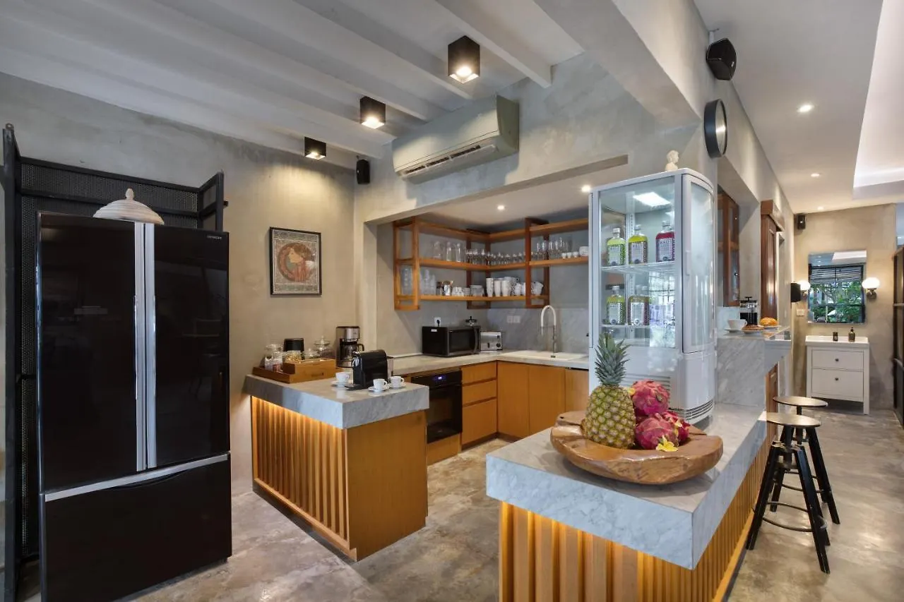 Big Private 11 Bed, 12,5 Bath, Rosefield Villa With Pool, Close To The Beach Canggu