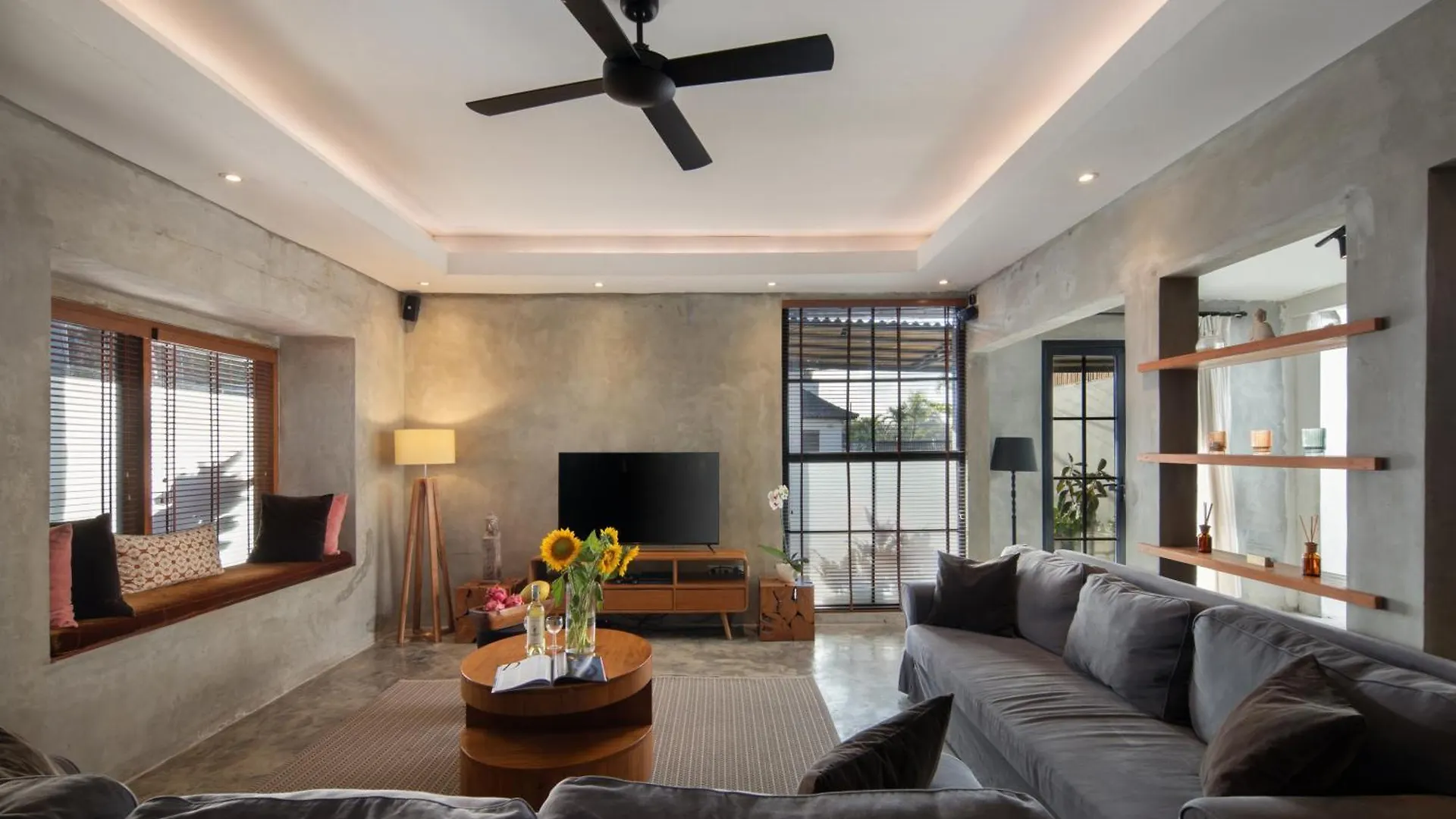 Big Private 11 Bed, 12,5 Bath, Rosefield Villa With Pool, Close To The Beach Canggu  Indonesia